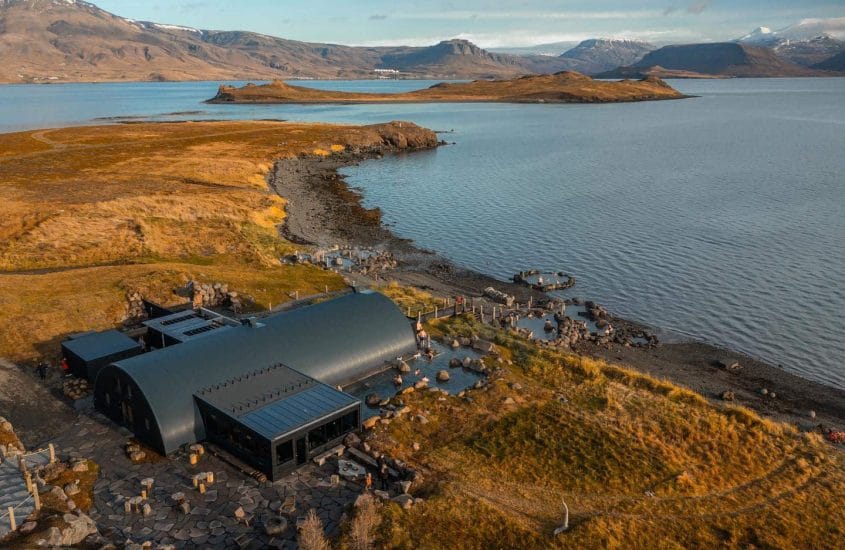 Private transfer Hvammsvik Hot springs (entrance fee not included)